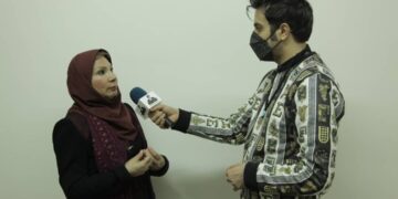 Inserting a resume at Oxford International University, England