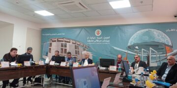 بیمارستان ناظران از مردم و برای مردم