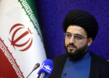 نظارتی بر عملکرد فعالان فضای مجازی نیست ؟!