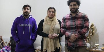 سرگذشت پسر شهرستانی در جشنواره ای بی پناه