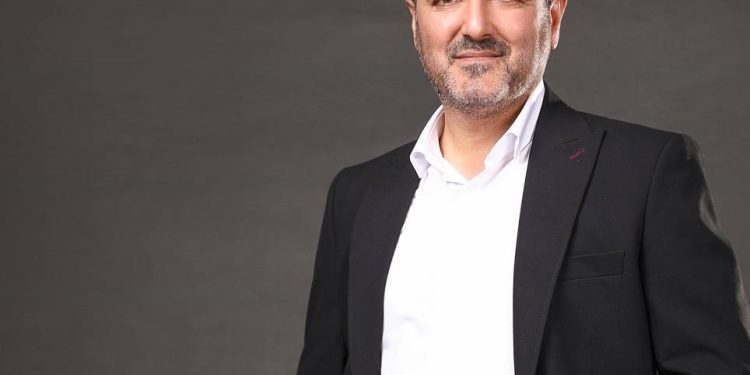 سخنگوی دولت چهاردهم چه شخصی است؟!