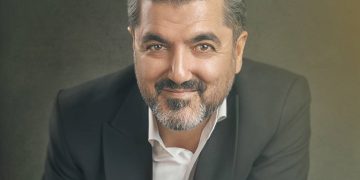 دکتر علی شاه حسینی سخنران برجسته بین‌المللی، استراتژیست و بیزینس کوچ بین المللی