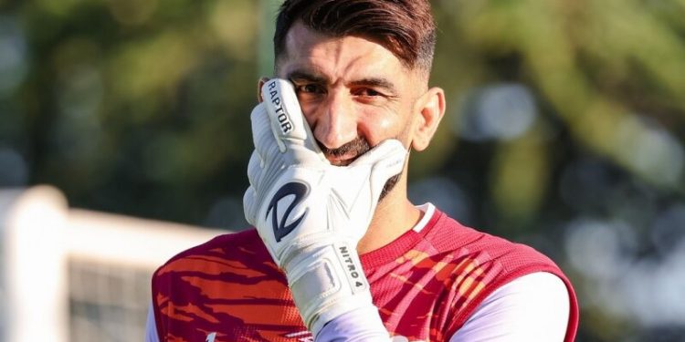 کری خوانی بیرانوند برای پرسپولیس ها قبل از بازی بزرگ