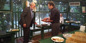 رونمایی عطر پروفسور حسابی در خانه موزه پروفسور حسابی