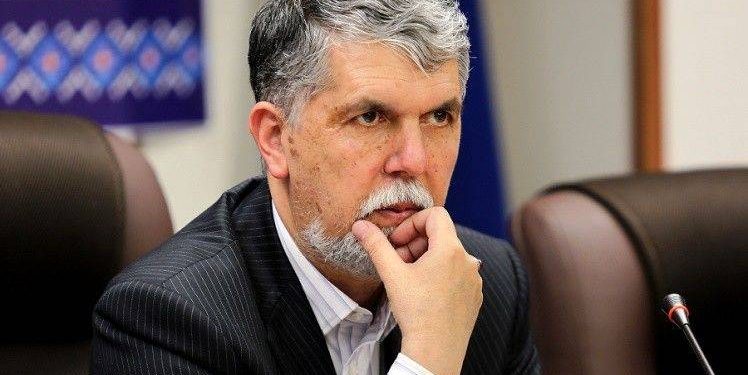 «شیراز؛ وزیر در جلسات، غایب در سینما»