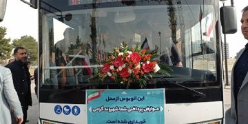 افزایش ظرفیت حمل‌ونقل عمومی با رونمایی از ۲۵ اتوبوس جدید