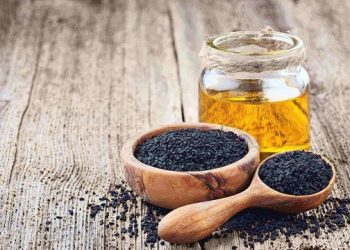 «بررسی اثر کپسول روغن سیاه‌دانه بر بیماران مبتلا به آرتروز زانو»