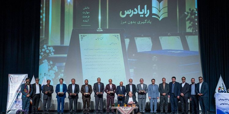 از آموزش الکترونیکی تا یادگیری هوشمند؛ چشم‌انداز جدید آموزش‌وپرورش
