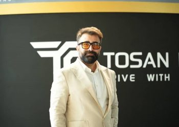 مدیرعامل ایساتیس: زمان انتقال خودرو از مرز تا مقصد به ۲ تا ۳ روز رسیده است