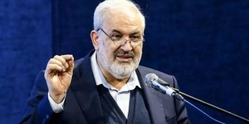 علی‌آبادی: صنایع بزرگ باید برق خود را تأمین کنند